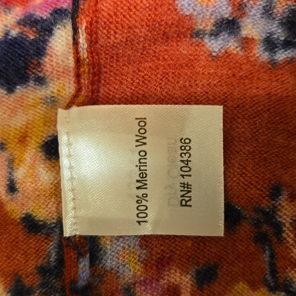 EUC Wms Garnet Hill Merino Wool Red Floral Sweater Size Medium - Picture 5 of 9